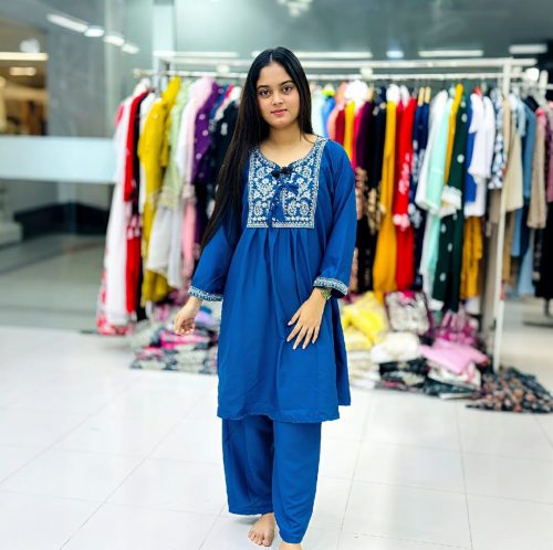 Cite 2 Piece Suit With Embroidered - Image 4