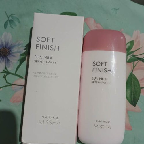 Soft Finish Sun Milk SPF50+ PA+++ (70ML) - Image 9